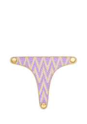 Frontalansicht auf neutralem Hintergrund des Produktes Sandy Lines in der Farbe Pastel Lilac