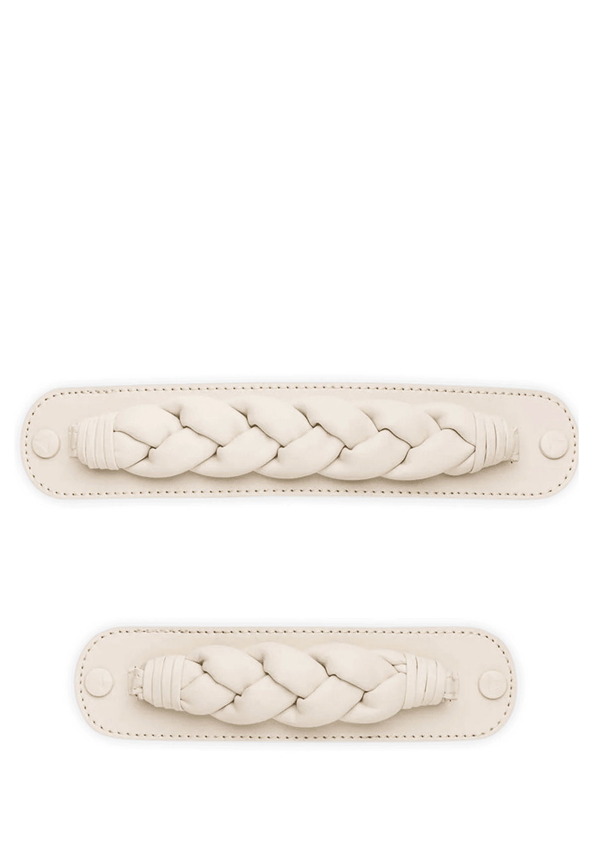Frontalansicht auf neutralem Hintergrund des Produktes Braided in der Farbe Crema