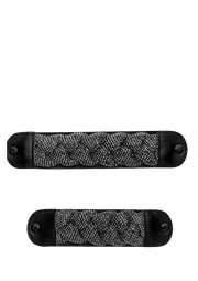 Frontalansicht auf neutralem Hintergrund des Produktes Braided Glitter in der Farbe Black