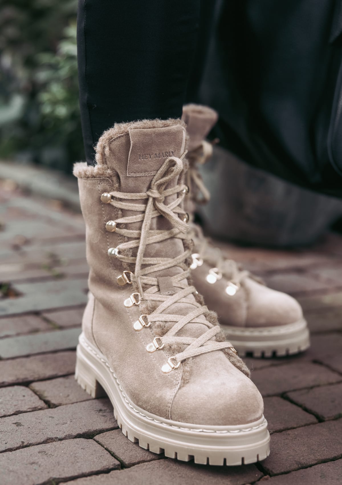 Cozy Chunky Rock - Mocha