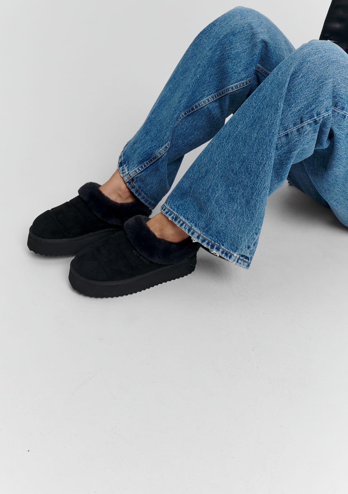 Cozy Fur - Black