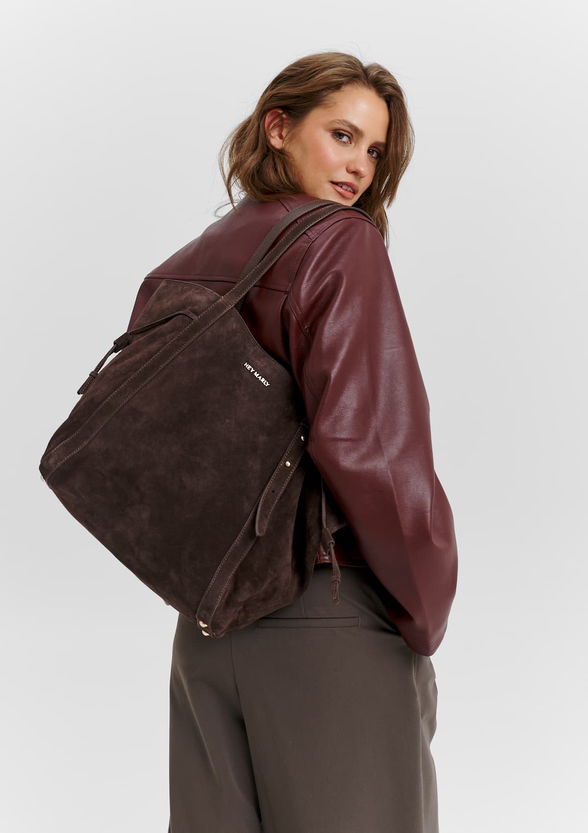 Pretty Wonder Suede M - Coffee